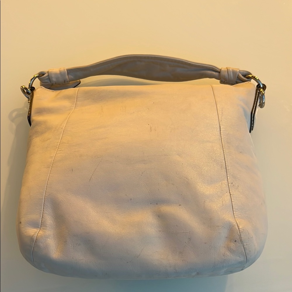 Coach Classic Leather White Shoulder Bag Excellent Pre-Owned Condition - Picture 5 of 5